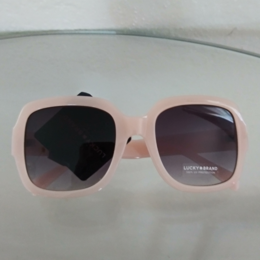 NWT LUCKY BRAND SUNGLASSES EYEWEAR ACCESSORY - Picture 2 of 5